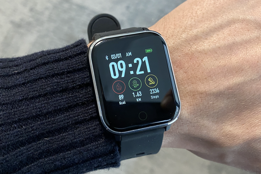 Lidl lancia un orologio collegato ispirato all'Apple Watch a 40 euro - AISOR